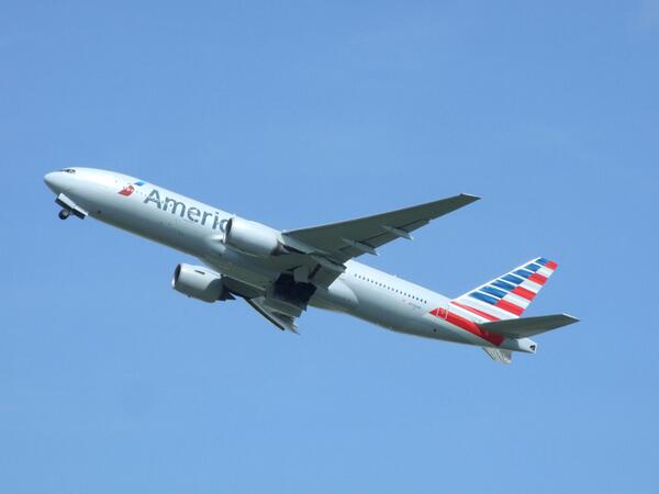 MT111tmd123's tweet image. Heathrow gets their fairshare of tripples @boeing777tweets  @PlaneGeek_x