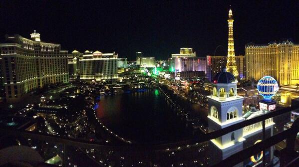 WareShelby's tweet photo. #Tbt from Vegas. Please take me back! http://t.co/BYmRBI0HsH