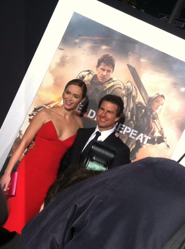 RT <a href="/JohnFreemanGill/">John Freeman Gill</a> On the red carpet at NYC Edge of Tomorrow premiere. #eot <a href="/sebhth/">Sebastian Heath</a> #tomcruise #emilyblunt