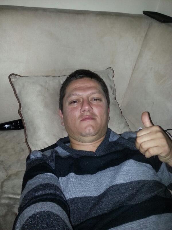 soyverde73's tweet photo. #GiroxESPN aquí descansando y viendo el giro desde pasto http://t.co/RWDF8maB7y