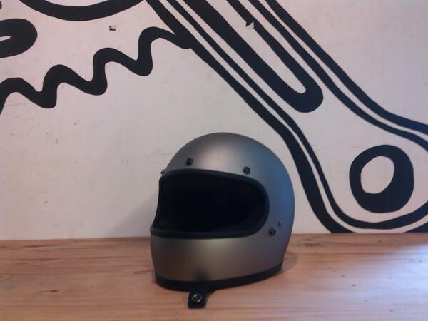 Gringo Helmet - Flat Titanium IDR. 2.650.000