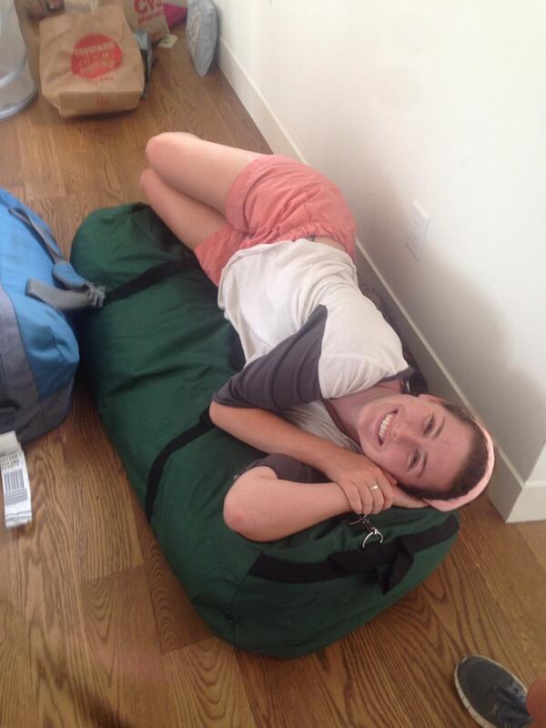 _leafy_greens's tweet photo. Bodybag or suitcase??? http://t.co/Lht6qNVPnH