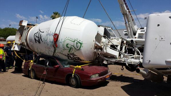 PhoenixFireDept's tweet photo. Just another day of Heavy Rescue. #Fire #Training #Phoenix #Squad http://t.co/FbUIc2Samd