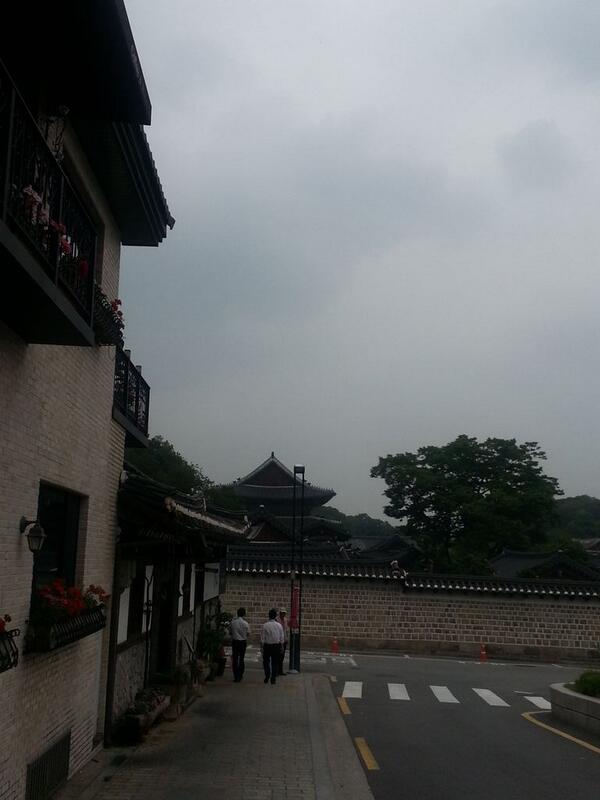 JS000925's tweet image. 흐린 경복궁