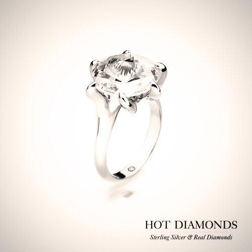 SparklyAu's tweet photo. Angel Crystal Ring Made With SWAROVSKI® ELEMENTS http://t.co/omKVwwdlmX http://t.co/xCHwIkhbxW