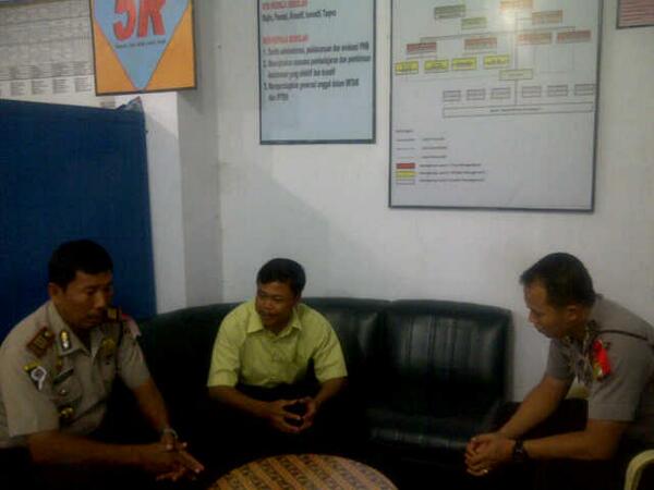 AKP Sudik,Coord to the school IZZATA follow up on the discovery of asharp weapon on student @restadepok <a href="/disdikdepok/">disdikdepok</a>