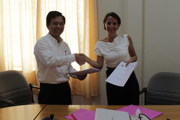 PKMInsurance's tweet image. Launching the first mandatory enrollment pilot on Health and Life #microinsurance with IPR MFI in #Cambodia!