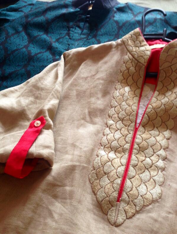 ajoyadvani's tweet photo. Thank you @AlpaReena for helping me pull off Indian attire without looking like a government official. #kurtas #love http://t.co/mK1g9CJ3SL