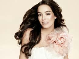 noor_zi's tweet photo. Azra Akin ;) http://t.co/3bpTvLg0D4