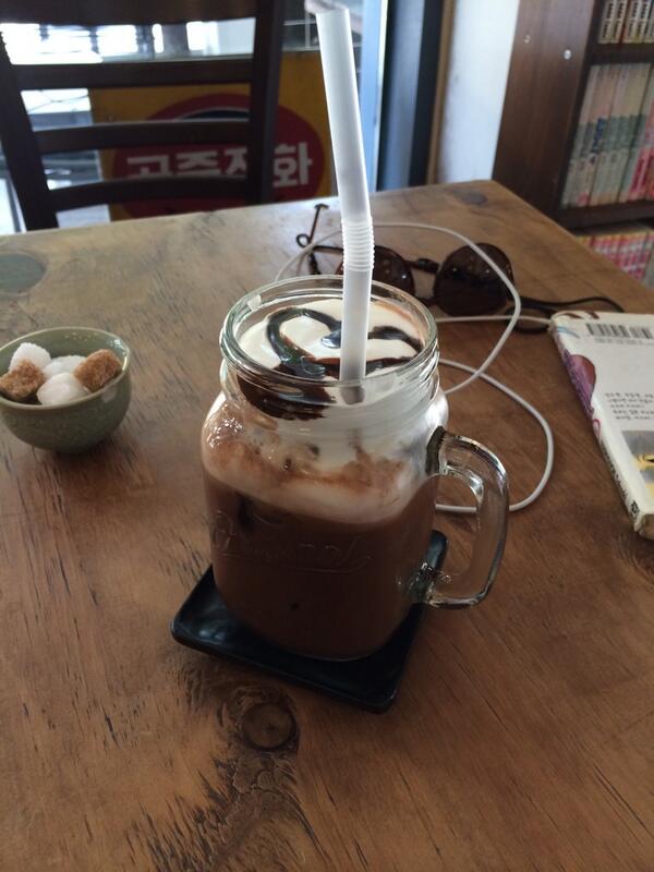 wowhwang's tweet photo. 커피스트 모카 마시쪙 http://t.co/OwSkWLSD0u