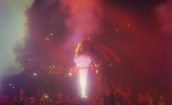 _Ana_Martinez97's tweet photo. #tb to when I saw @Imaginedragons http://t.co/tDimiqWuey