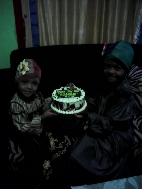 asmarani's tweet photo. Ke 2 Bidadariku syg http://t.co/yybBU9OBtd