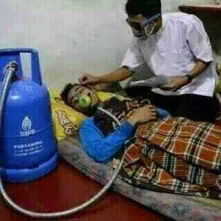 TaraInside1's tweet photo. New tabung oksigen http://t.co/qhOBYU7Osr