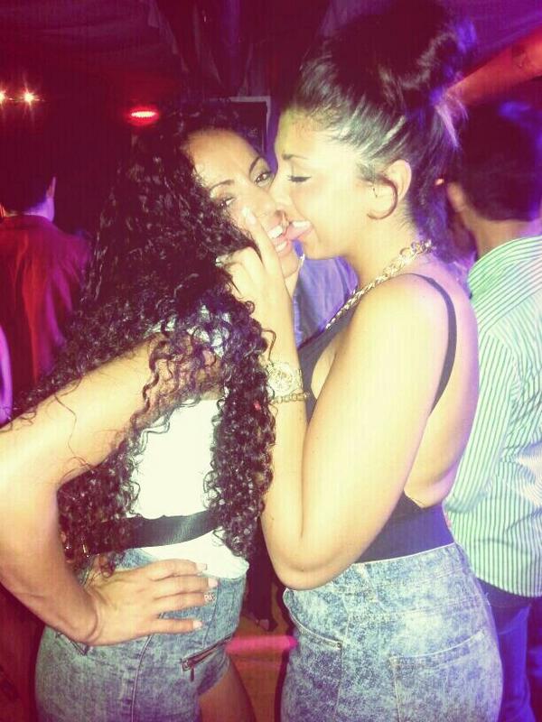 Melannia7's tweet photo. Teee como tuuu cara!!!!!!!!!!!!! @sheresade14 #feria http://t.co/xbKp1pLKDU