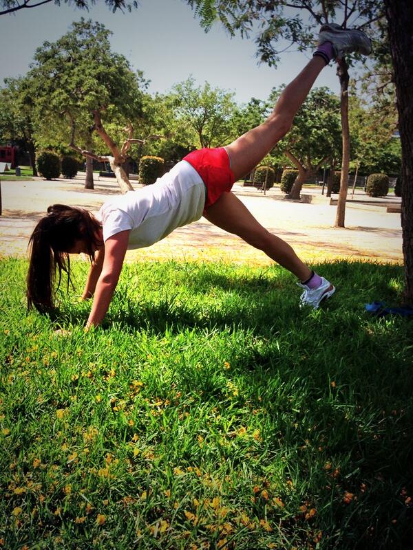 Penalba8's tweet photo. @lauselles ha completado su sesión de introducción al trabajo de fuerza, y esta tarde a trabajar en @AcademiaACLES 😊💪 http://t.co/zHjciMOYMe
