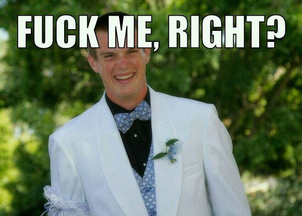 LuiiiMayne's tweet photo. When you got an essay due the next day and you haven't started http://t.co/FhBrtGtkdN
