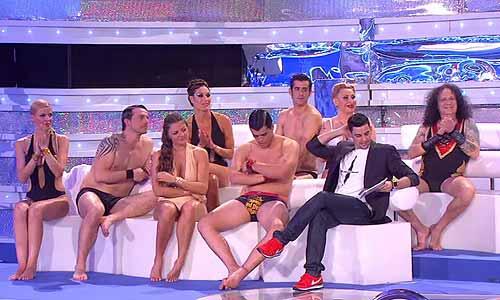 telecincoes's tweet photo. ¿Sabes ya quién es el mejor saltador de la historia de @MQStv? >  http://t.co/XzYHFGQa76 http://t.co/wYKnjgrtMm