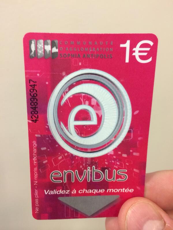 nigelebaker's tweet image. Cheap buses though. #longwalk #sweaty #madeitontime #guessitsbustotheairport