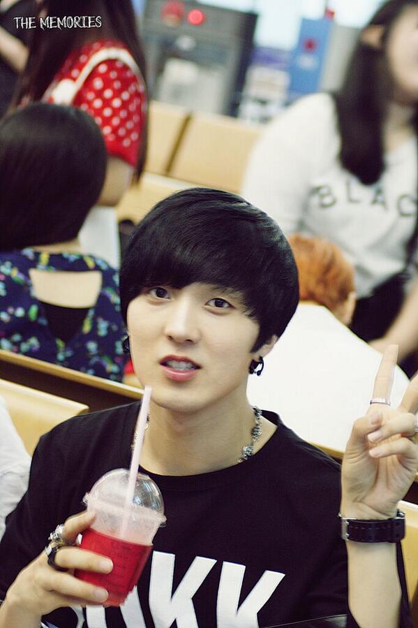 <2014.06.10 인천공항출국>
이오빠막흑발햇더니
팬들심장멎게만드네여..자체가존잘♡
<a href="/AIN8008/">아인</a> #NOM #아인