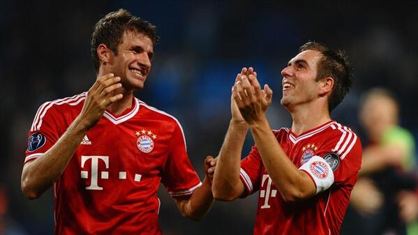 Lahm and Müller both sign new two-year contract extensions with <a href="/FCBayern/">FC Bayern München</a>: uefa.to/1oMCmUp