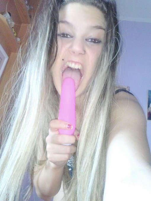 Asi os espero en mi #webcam :P http://t.co/fBMHNSOWsA<a href="/tag/webcam"class="tags">#webcam</a>