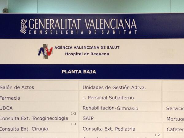fip_uv's tweet photo. Trabajando en hospital de Requena para  la@permanencia de alumnado de enfermería en prácticas para el@proximo curso http://t.co/U0ANeVLoQo