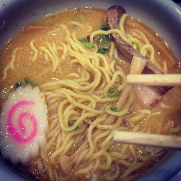 hoperzmarie's tweet photo. #Miso #Ramen #ChopSticks #Yum #Mitsuwa #JapaneseMarketPlace 🍜🍥🍚💕 http://t.co/EfJFMutrIc