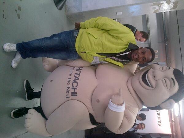 Mpo_roza's tweet image. @hds_ssa #SQLselfie #SQLlaunch