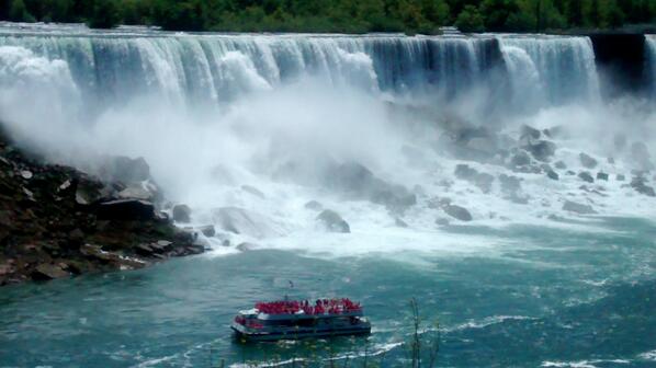 NiagaraDayTour's tweet photo. See the latest updates on the Hornblower Niagara Cruise http://t.co/HNbRyWmmU6 http://t.co/JN9I6C8fKD