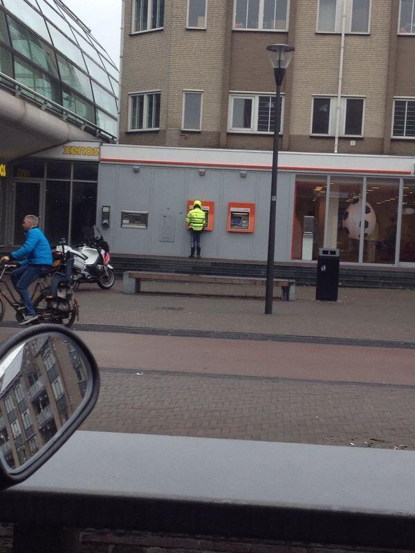 Nigelfcu's tweet photo. @PolitieHouten hier nog zo'n voorbeeld, al een keer eerder gestuurd maar geen reactie ontvangen, maar mij wel boeten http://t.co/HKi5FkDeqn