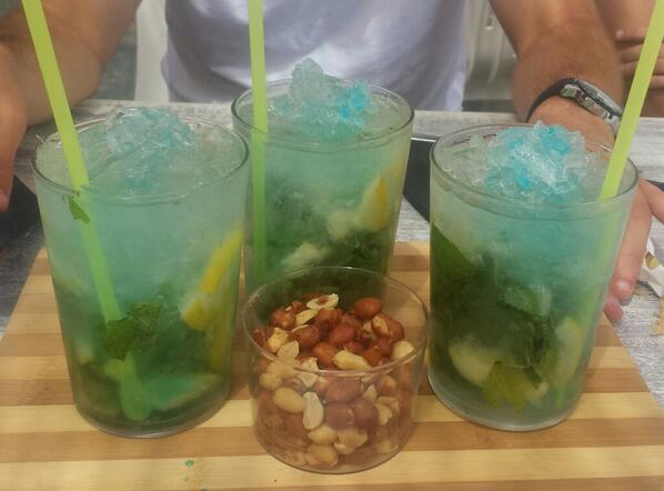 juanicapaco's tweet photo. Mojitada en Benalmádena! http://t.co/agOTLUWmQI