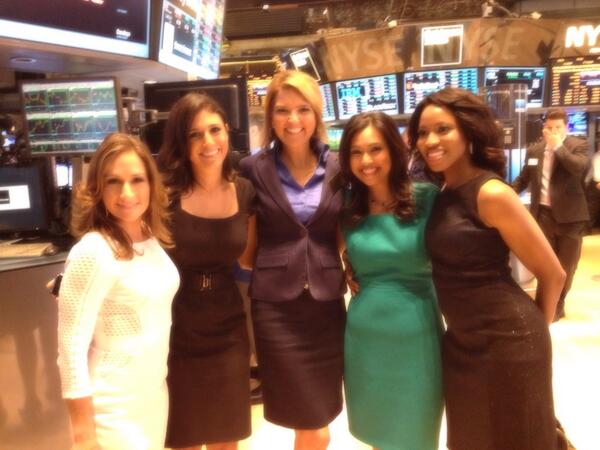 MaribelAberCNN's tweet image. @CNNMoney team at @nyse @CNNNYSE @AlisonKosik @LaurieSegallCNN @ChristineRomans @ZainAsher