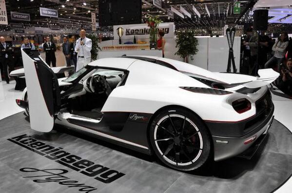 ゆーへー Twitter वर ニードフォースピード映画にも出た ケーニッグセグ アゲーラ 痺れるねぇ Http T Co Guoivd3ryn