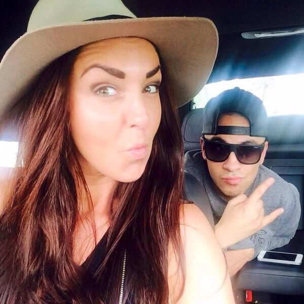 faismusic's tweet photo. follow @gpullmannova #troinktroink http://t.co/9npLUVc85p