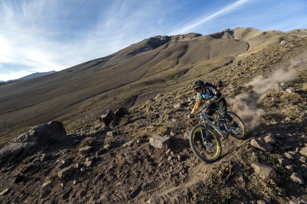 canyon_bikes's tweet photo. Just one day to go. Check out the latest and all other Shape Your Ride videos http://t.co/fQN94mPrxR  #shapeyourride http://t.co/bFitZmyxHu