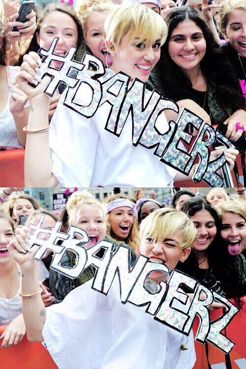 MileyOfficialEU's tweet photo. Bangerz #MileyForMMVA http://t.co/Mvx4z548E6