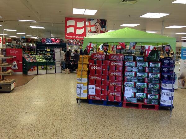 dugfreemm's tweet photo. Now we are ready for the World Cup @TescoHfd2. @Jezsteelegm @clairefweir @24SSSTesco http://t.co/6YSyTh0T1L