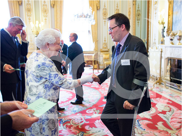 jd's tweet photo. Its a secret society meeting. Stand on one leg, roll up one trouser leg. #TechAtPalace /cc @TheDukeOfYork @techstars http://t.co/pNGhbbsiDr