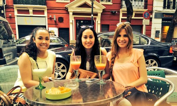 noeemi14's tweet photo. 🍹✌️☀️ @MaiLatorre @paularocafull http://t.co/mQMitk2Rll