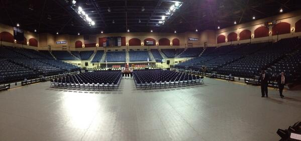 joshlawrencesd's tweet image. Commencement 10 of 11. Welcome to @uofsandiego #serrahighschool. #2014grad