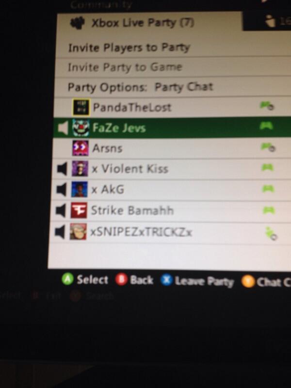 PashleyJr's tweet image. Just playing with @FaZeJev