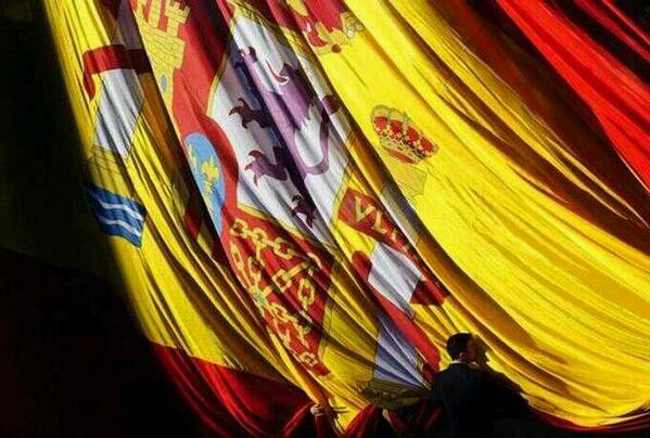 Alza_tu_bandera's tweet photo. ¡QUE SE ENTERE ESPAÑA ENTERA QUE ESTA ES MI BANDERA! #MiBanderaEsRojigualda http://t.co/znSPVJ1OAs