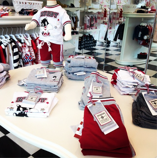 monnalisadotca's tweet photo. The cutest rugby uniform #monnalisatoronto #monnalisa #nyandlon #torontokids #yorkvillekids #torontobaby http://t.co/6EPW4nLc7N