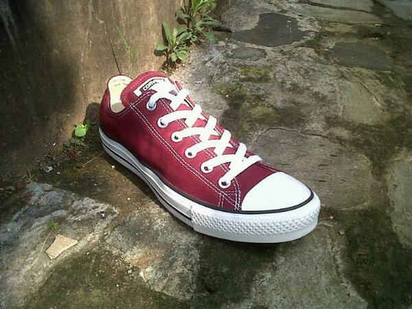 aplsneakers_'s tweet photo. Converse Allstar CT OX Canvas Original, available size 41.5. Order ☎088809696195 | 3276C4C9 @apaajaIKLAN http://t.co/hGMiGL0bJr