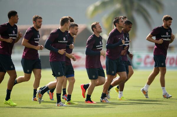 BBCSport's tweet photo. 70% of you think Wayne Rooney should start vs Italy. At 17:30 we'll bring you news from the @england news conference. http://t.co/Ic0kF80ngf