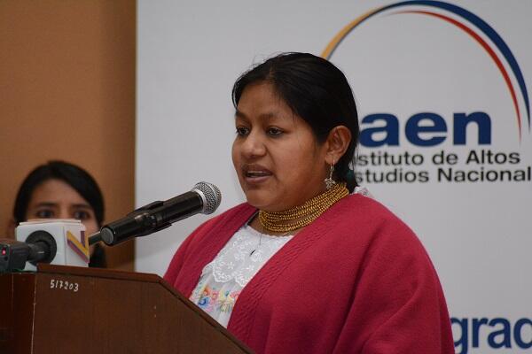 #YolandaOtavalo, funcionaria de @CordicomEc realiza el resumen del evento de presentación #IVDM en quichua. <a href="/Labcyd/">LABCYD</a>