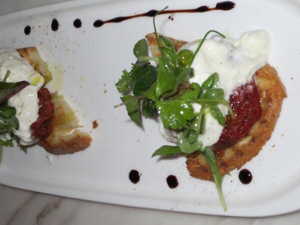 Travel2_eat's tweet photo. We miss our Vegas trips @DOCGLasVegas more pics from here to come #work4thrillist @EdgeShaveZone http://t.co/ndJQEYXEEG