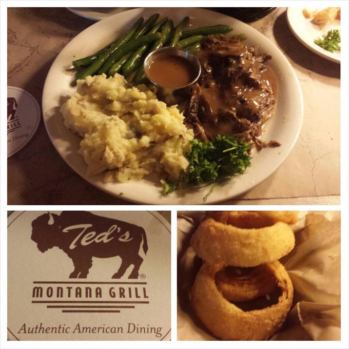 Omg my new favorite place to eat, it's soooooo good!! http://t.co/9gMqabUmzV