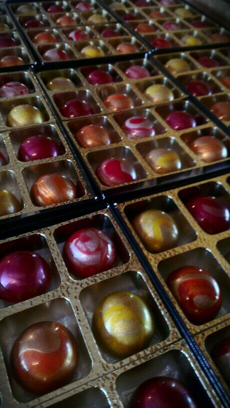 ChocLovesChilli's tweet photo. Sneaky peek at my new fruity #YorkshireRose collection - strawberry, tangerine, lemon and raspberry...delicious! http://t.co/IgP92tF0E1