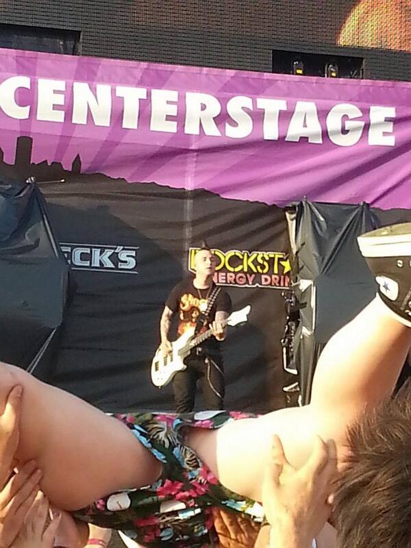 BiggiCMFT's tweet photo. @TheOfficialA7X @rar2014 Thank you guys so much for an incredible show .Nice shot? :D http://t.co/fZgf8Zao9G